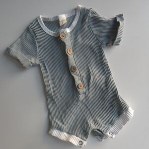 Ribbed Baby Light Blue Romper with Wooden Buttons Size EU70 US6-12m
